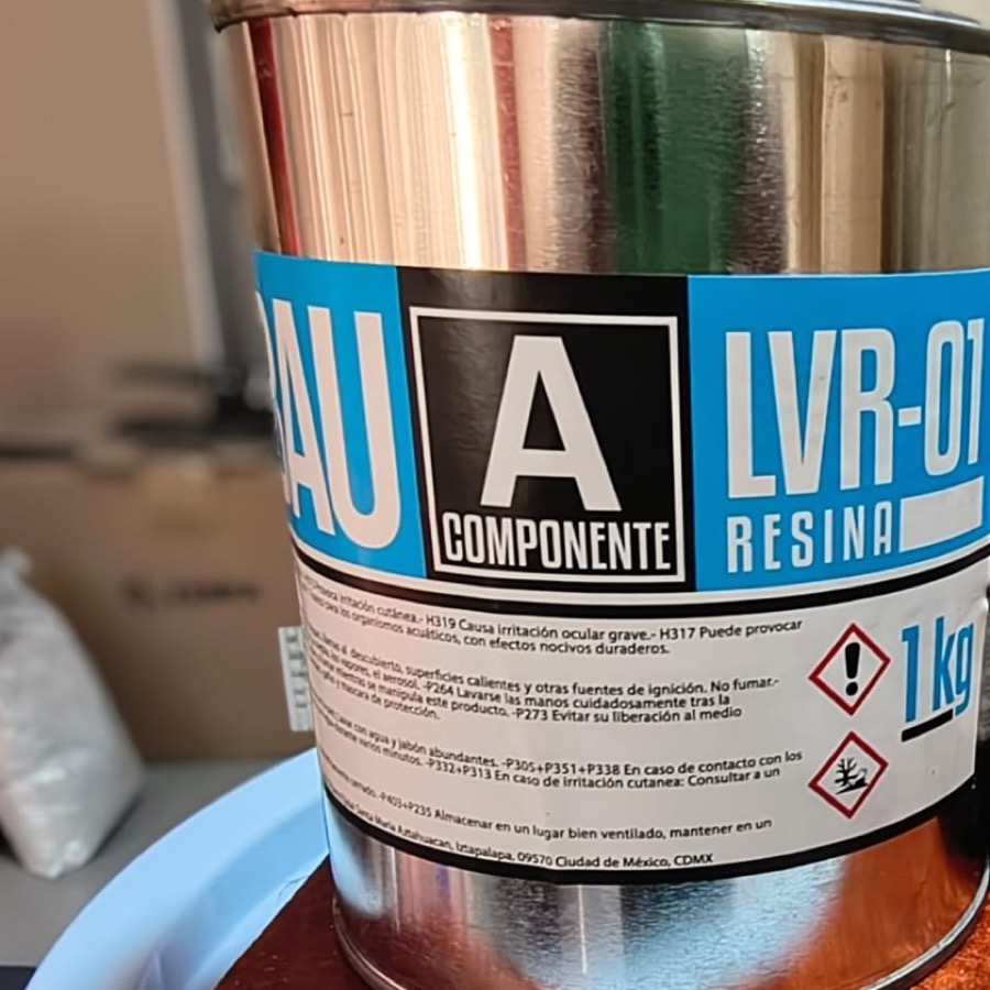 Lata de Componente A, resina epóxica LVR-01, presentación 1kg